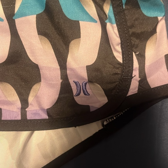Hurley shorts - Picture 3 of 7